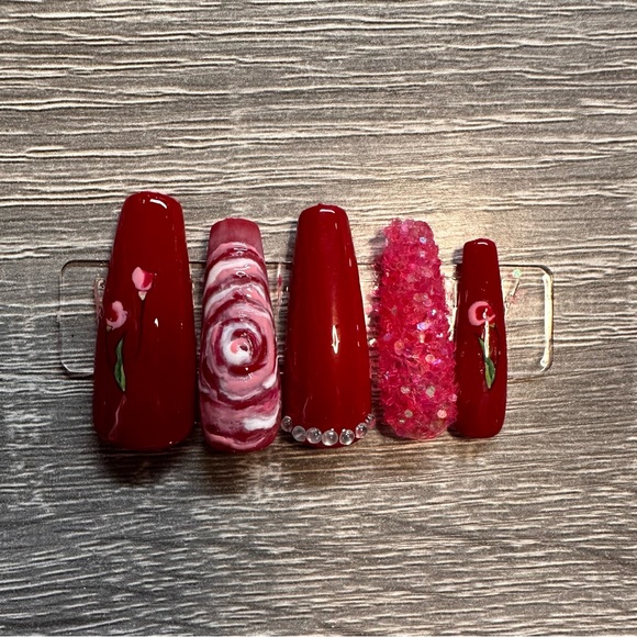 Custom hand painted nails - Picture 6 of 9